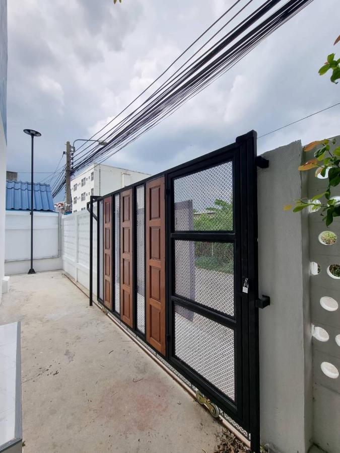 The Zai Apartment Ban Krathum Lom Ngoại thất bức ảnh