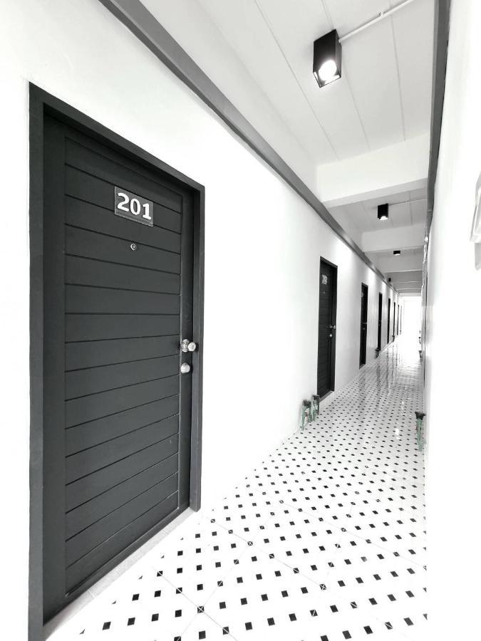 The Zai Apartment Ban Krathum Lom Ngoại thất bức ảnh